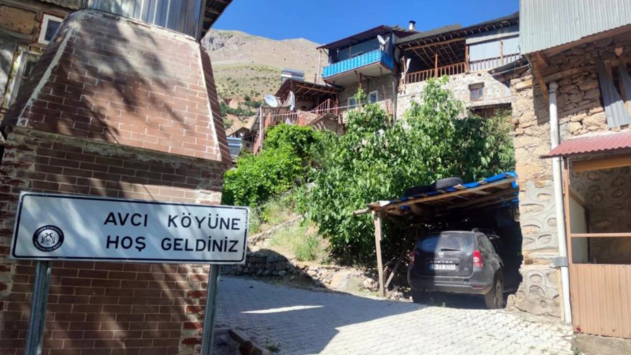 Bu köyde sigarayla savaş var!