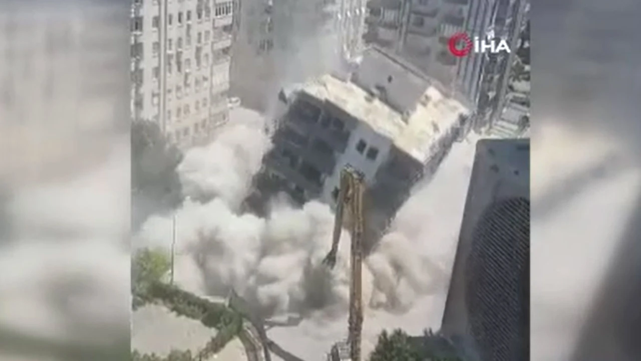 Adana’da 10 katlı bina 7 saniyede yerle bir oldu!