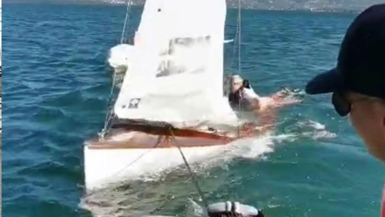 Yelkenlinin imdadına jandarma bot timi yetişti