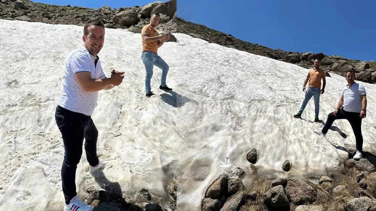 Temmuzda kar topu oynadılar! 2 bin 900 rakımda kış eğlencesi
