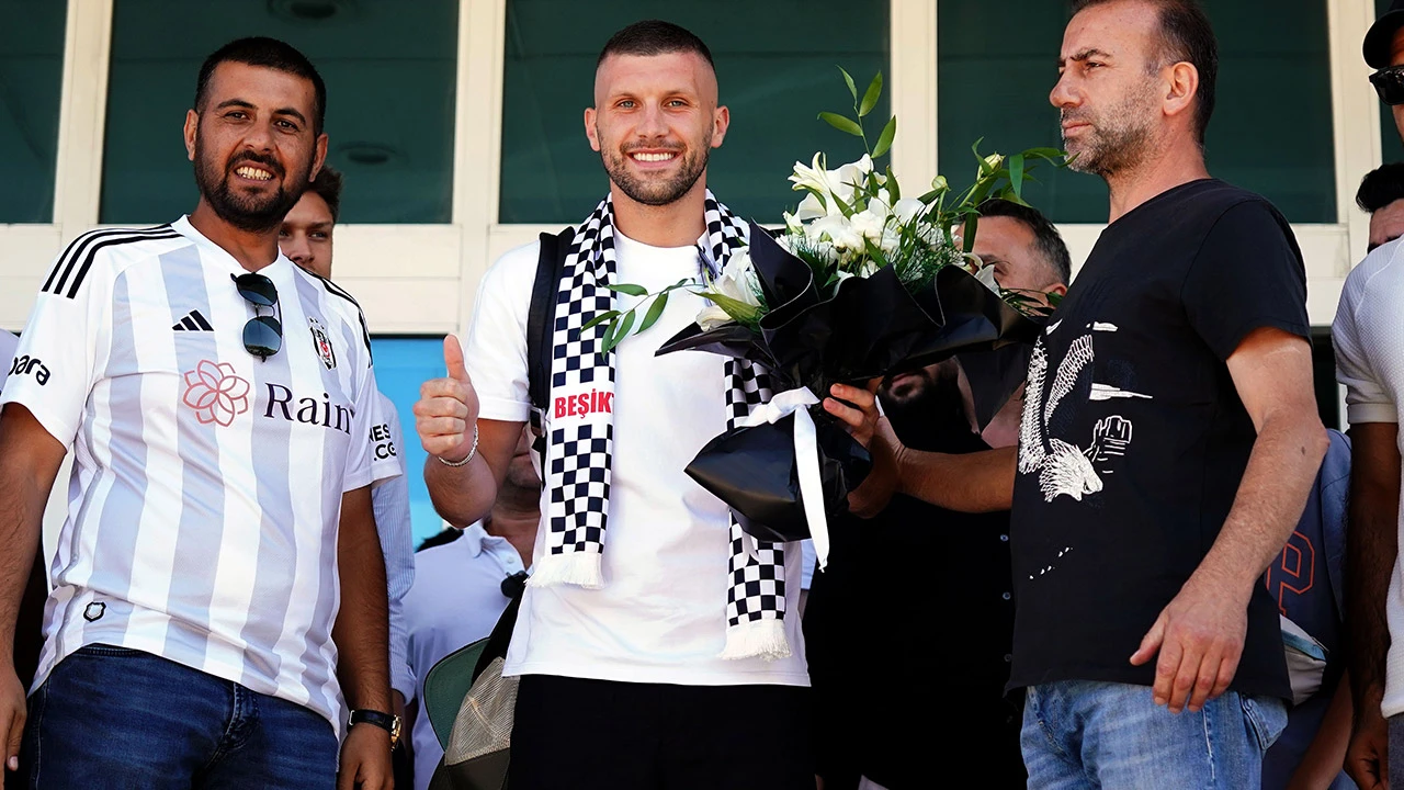Ante Rebic, Beşiktaş'a imza atmak üzere İstanbul'da!