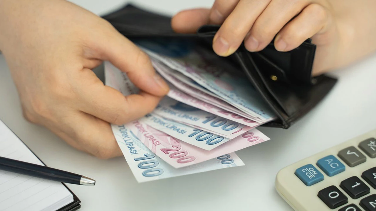 Emekli promosyonunda zam müjdesi, bankalar yarışa girdi! İşte yeni promosyon rakamları