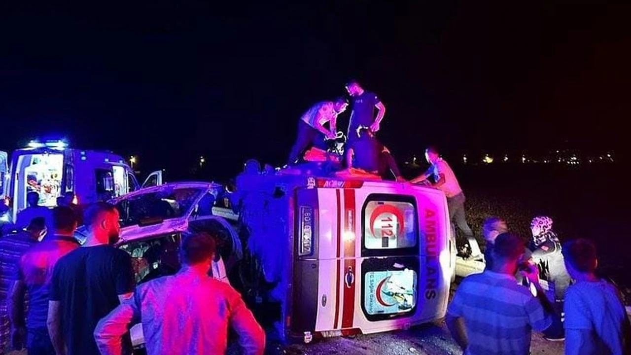 Osmaniye'de feci kaza! Araçlar kafa kafaya çarpıştı: 3 ölü