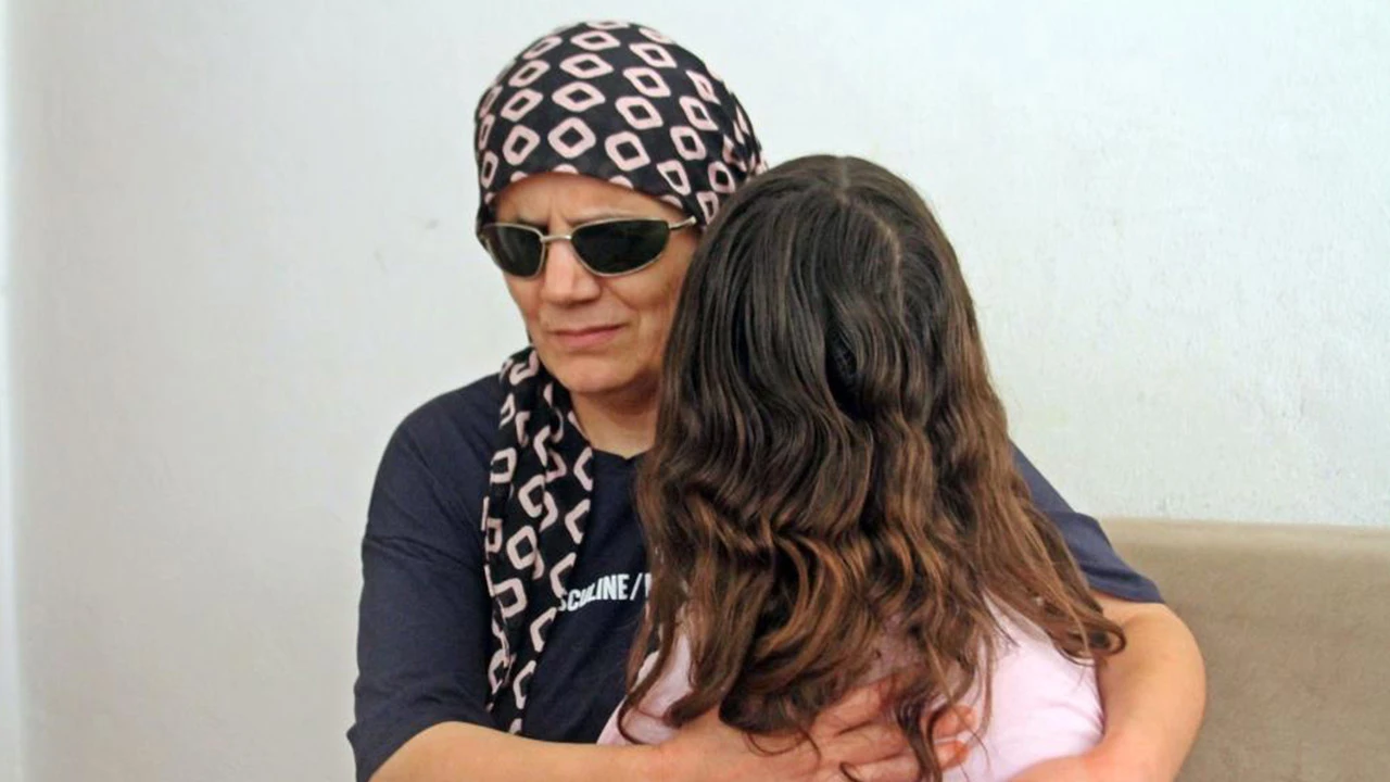 Yüzde 90 görme engelli annenin kira çilesi: Ev sahibi baskı yapıyor