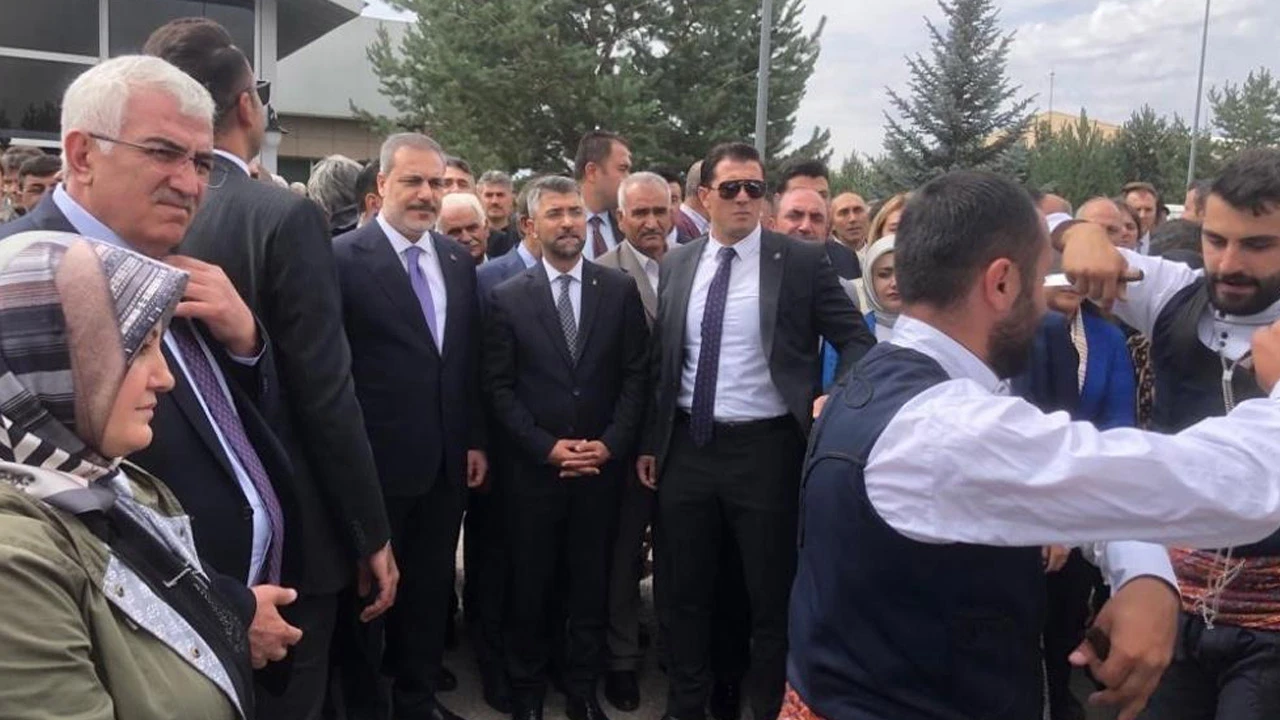 Bakan Fidan'a Erzurum’da çoşkulu karşılama