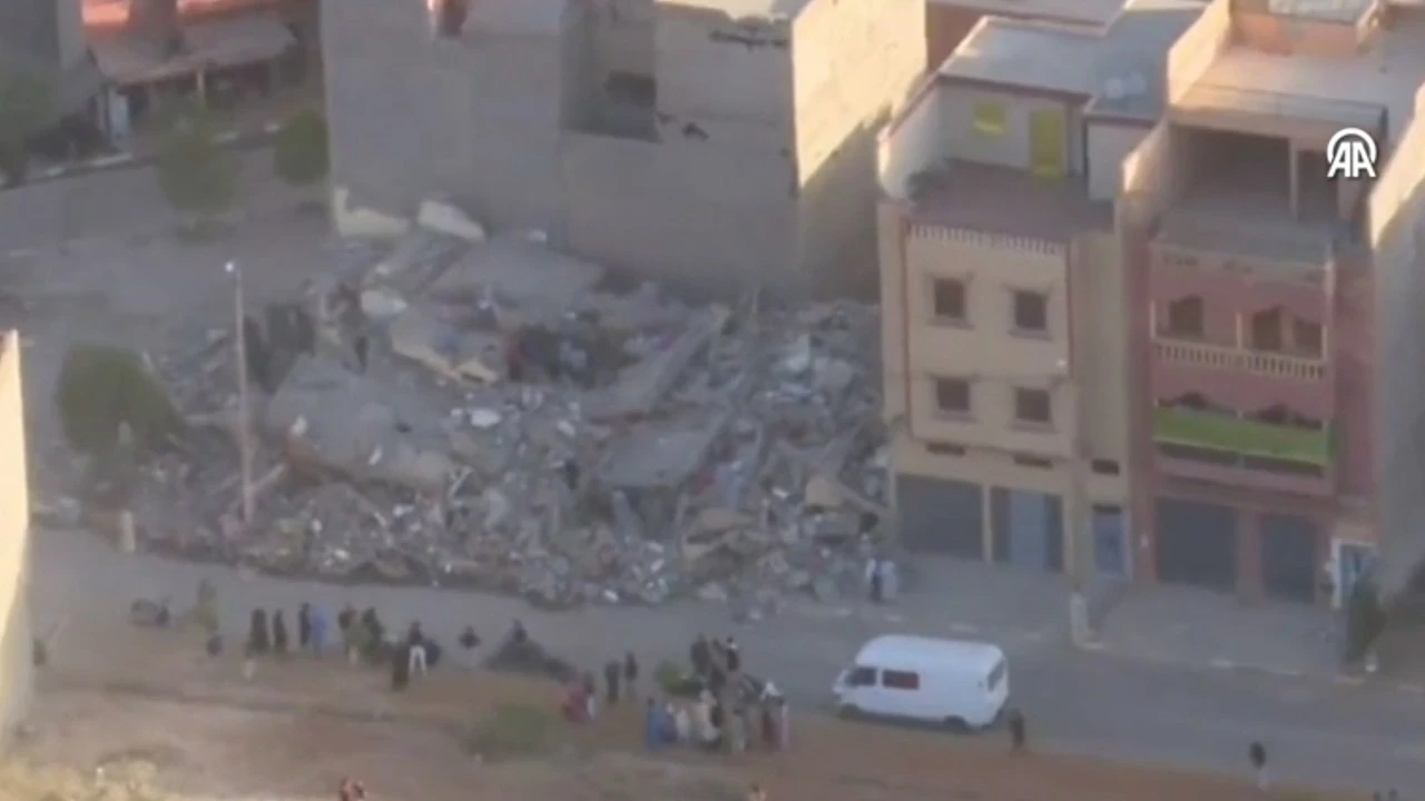 Fas'ı vuran depremin büyüklüğü havadan görüntülendi 