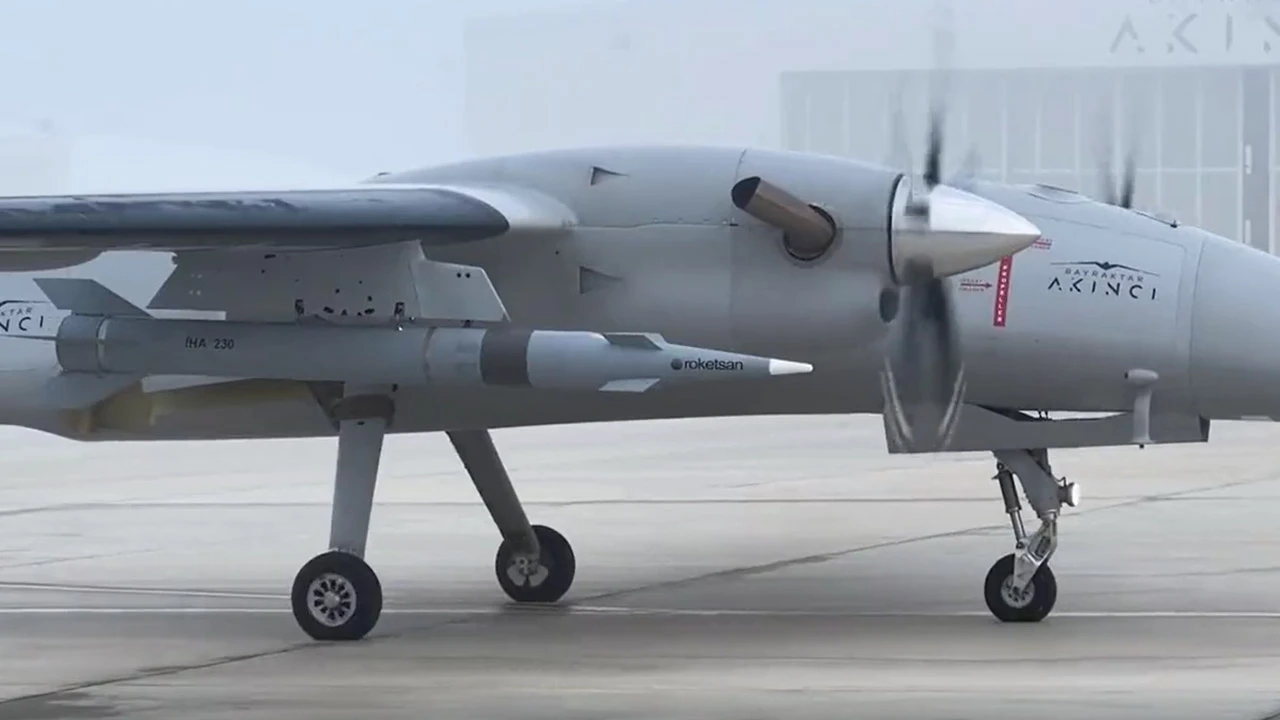 Türkiye’nin ilk Süpersonik füzesi İHA-230'un ilk ihracatı gerçekleşti