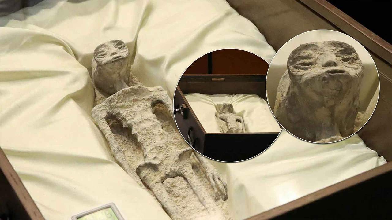 Bin yıllık 'uzaylı cesedi' parlamentoda! Tüm dünyaya sergilediler