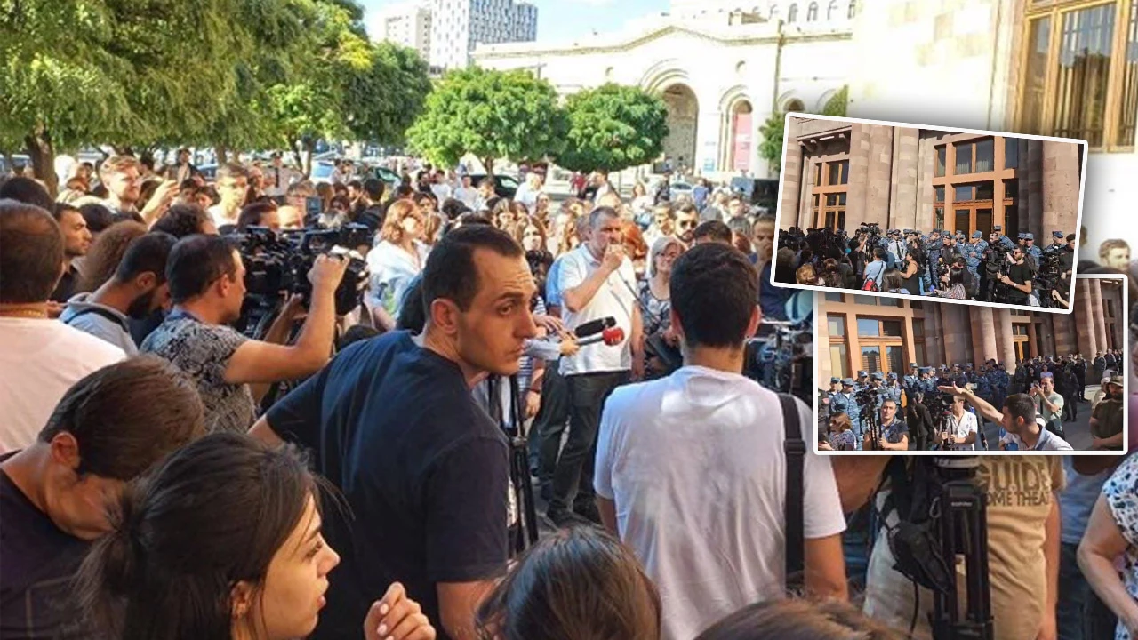 Ermenistan'da halk sokaklara indi: Paşinyan'ın istifası isteniyor