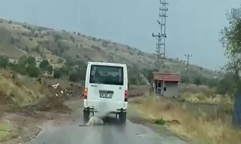Yok böyle vahşet! Vicdansız sürücü köpeği aracıyla sürükledi...
