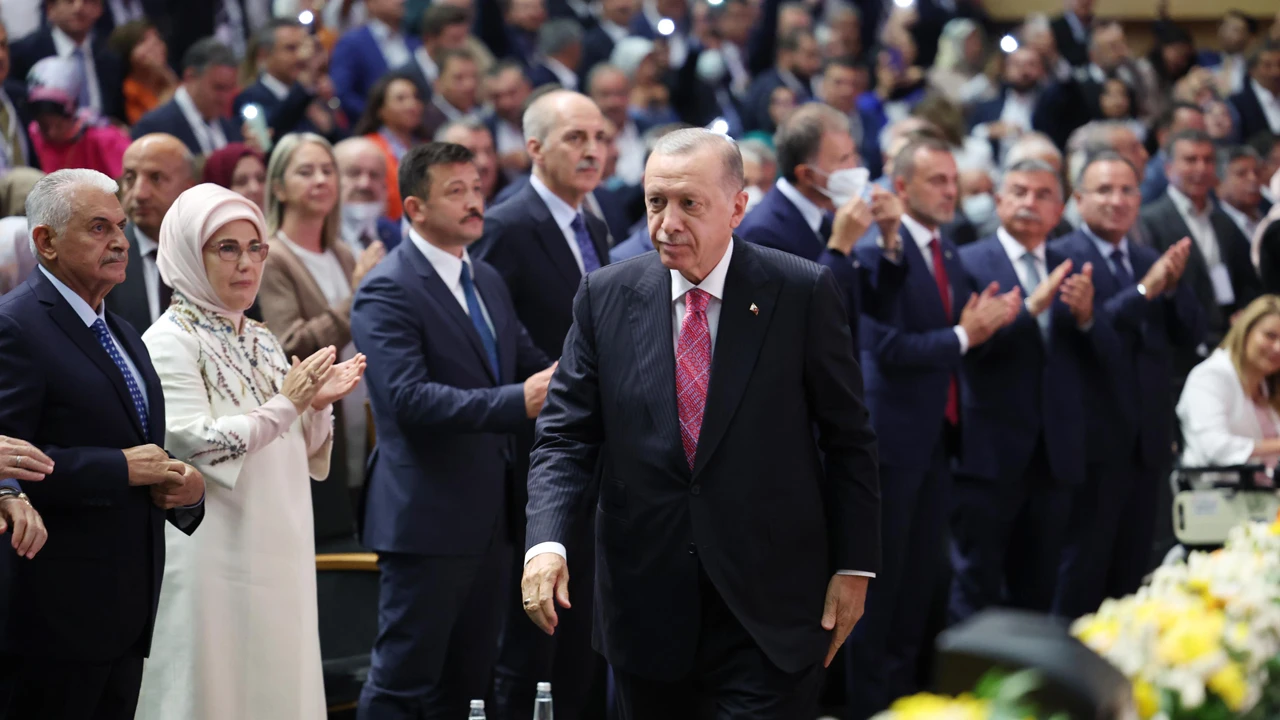 AK Parti olağanüstü kongreye gidiyor! 10 partiye davet gitti