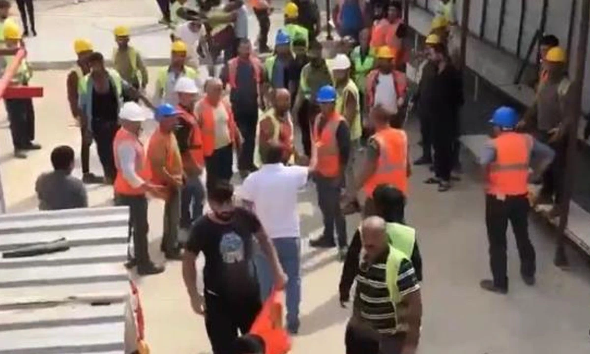 Şantiye işçileri birbirine girdi, ortalık savaş alanına döndü