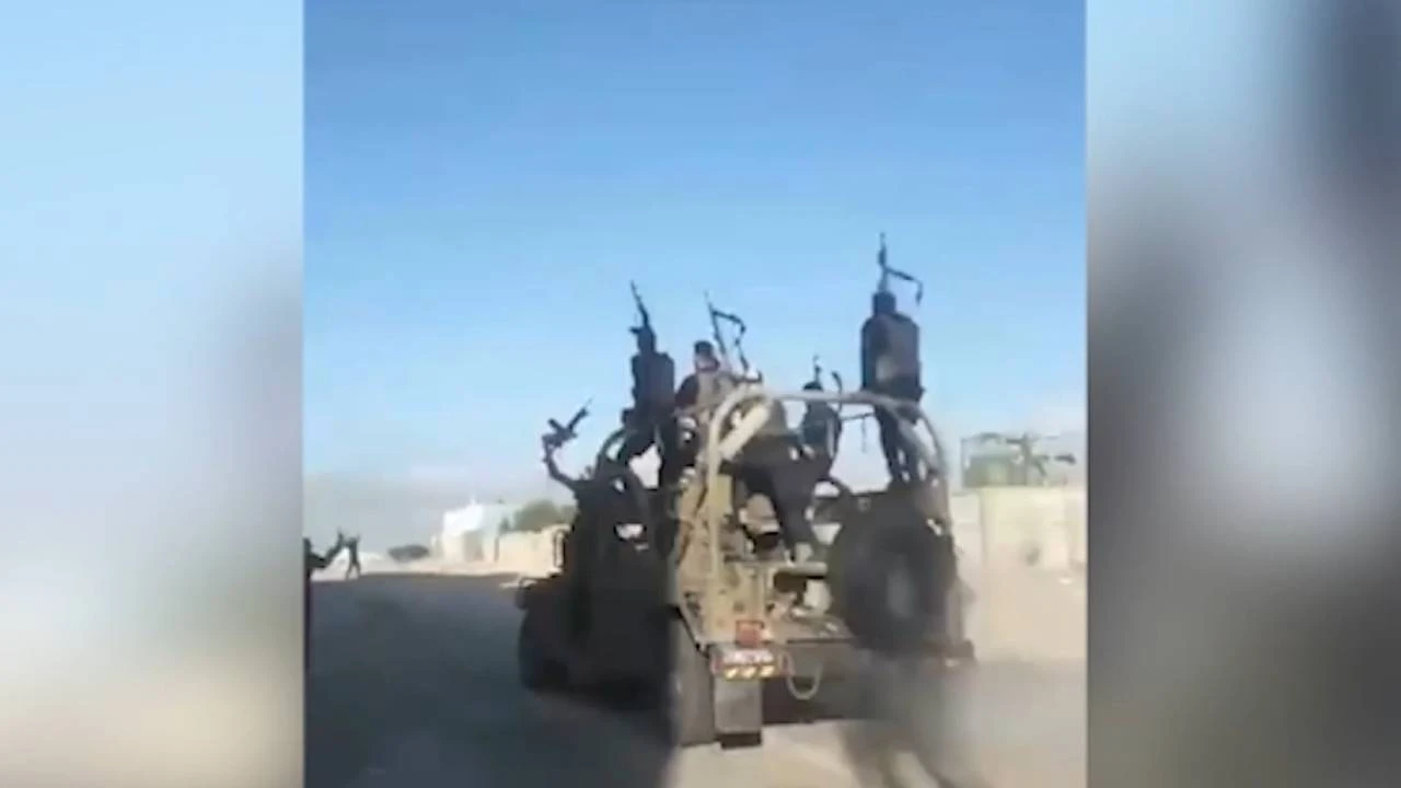 İsrail'e sızan silahlı grup İsrail askeri aracını Gazze'ye getirdi