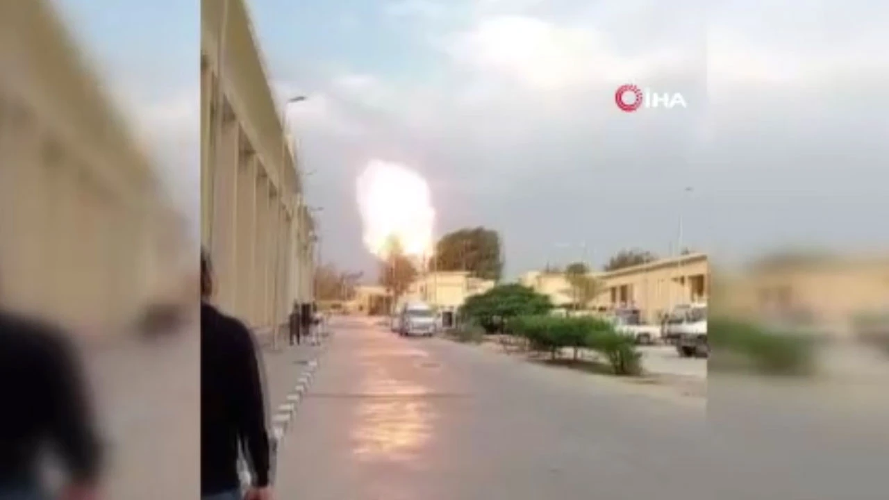 İsrail uyardığı Mısır'ın sınır kapısını bombaladı: Gazze'ye yardım kamyonları bölgeden ayrıldı