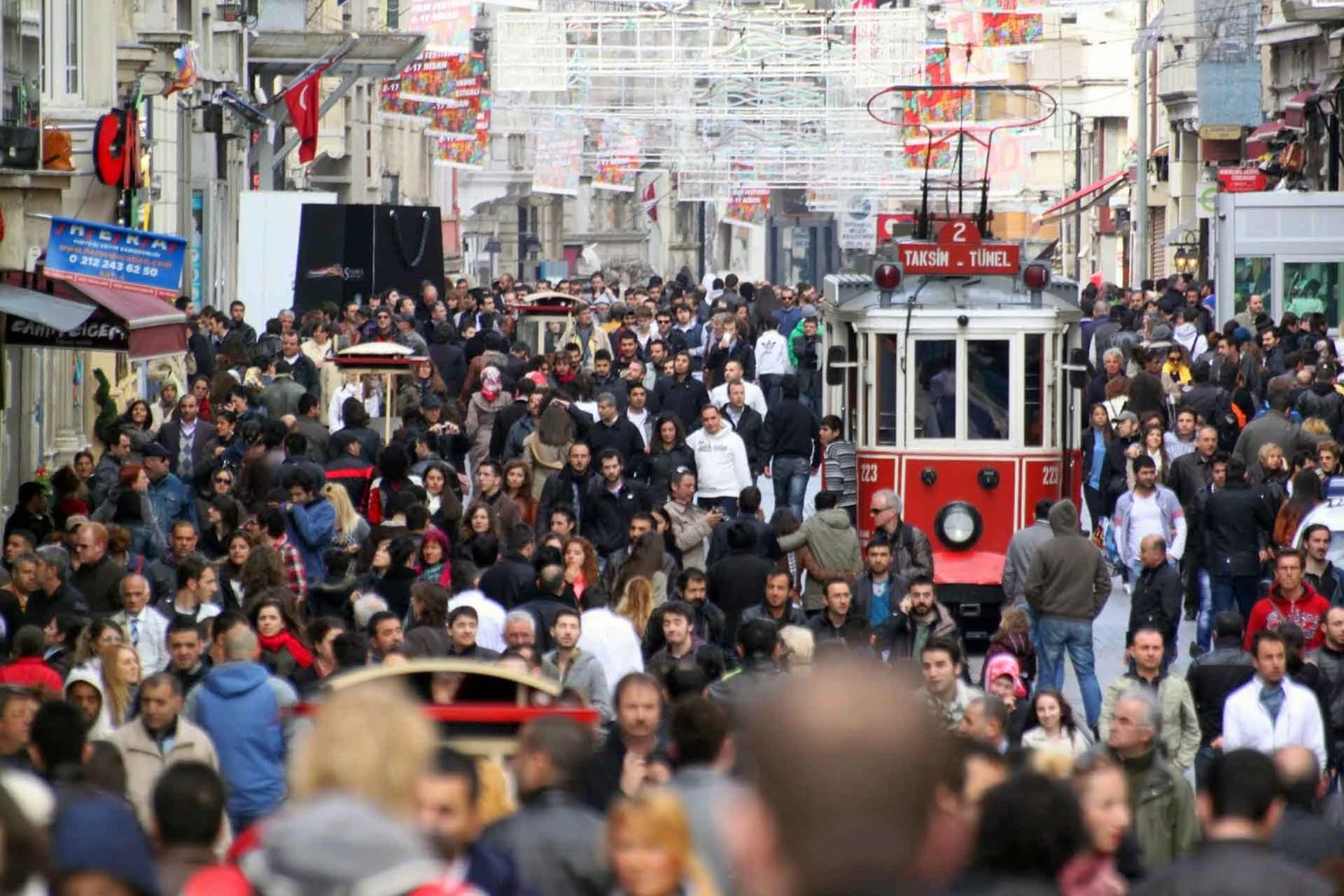 İstanbul'da tersine göç: 5 yılda 2 milyon 200 bin kişi gitti