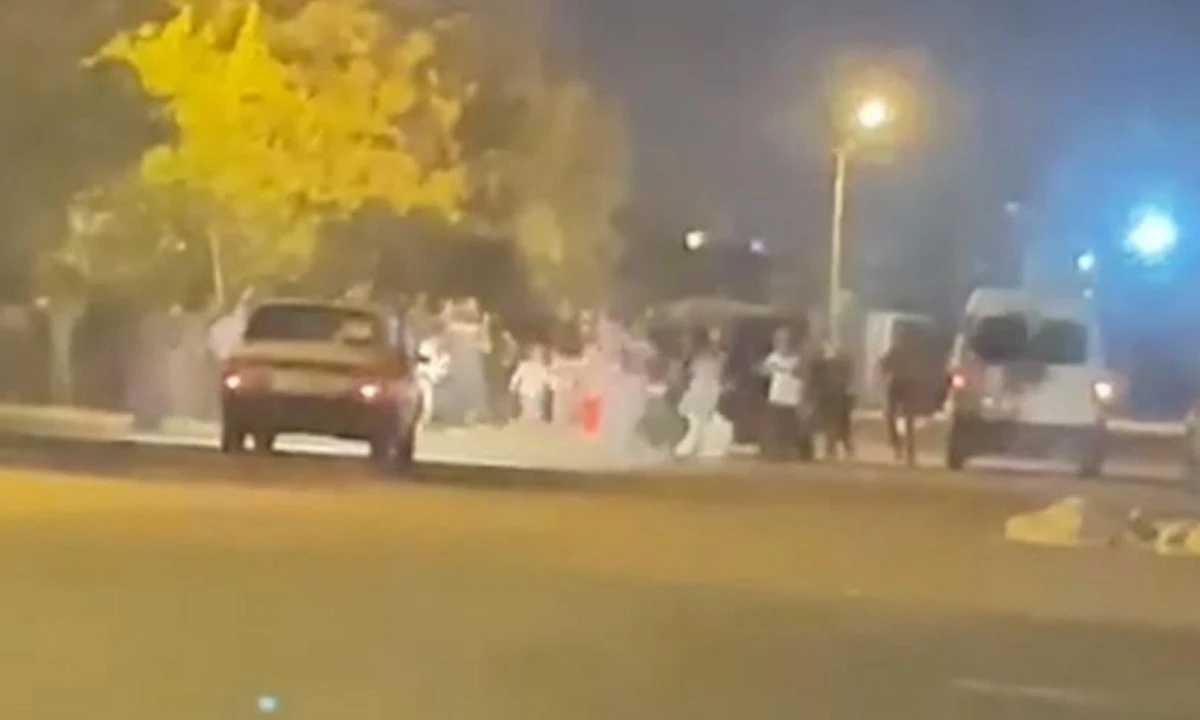 60 kişinin birbirine girdiği 'yevmiye' kavgası kamerada: Çok sayıda yaralı var