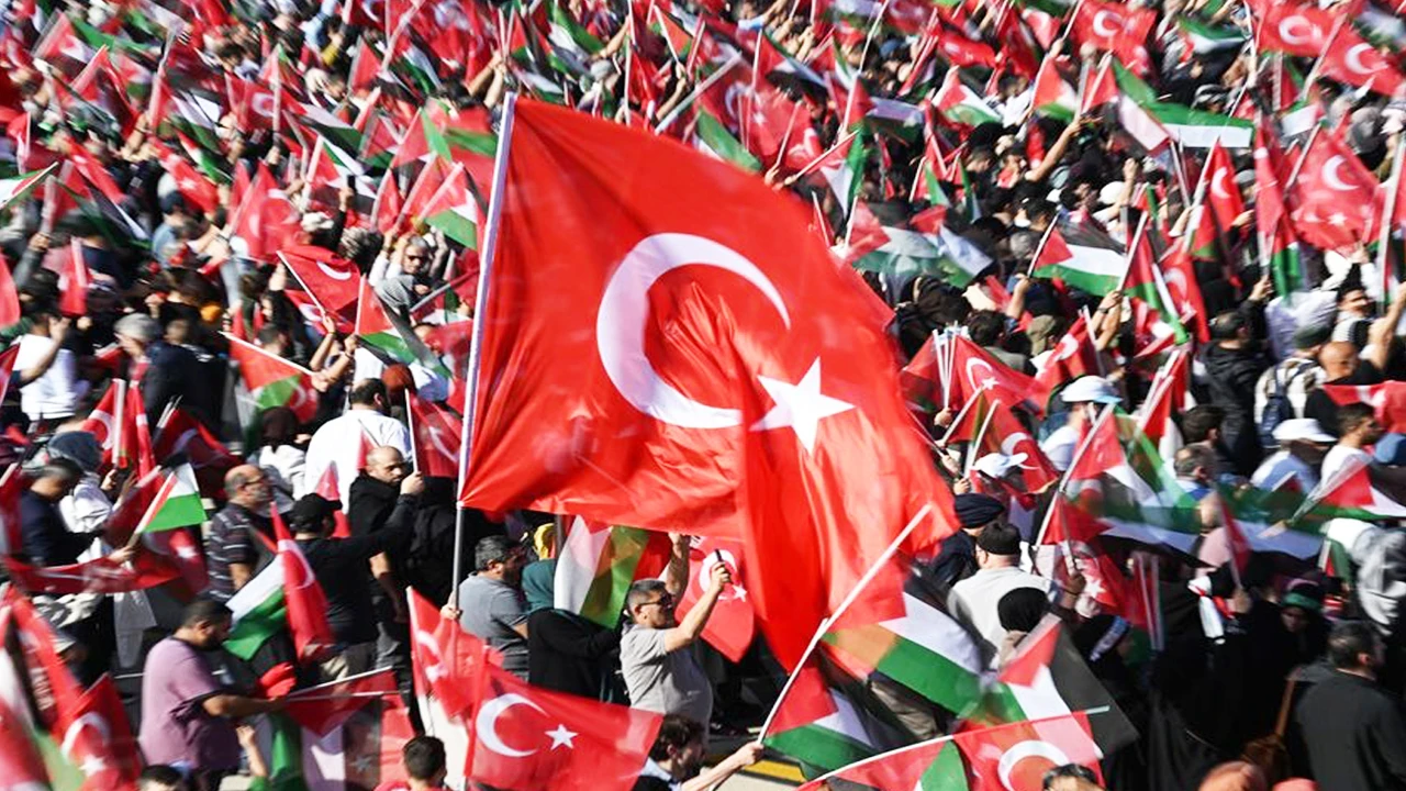 Mitingde AK Parti'den İsrail'e sert tepki: Gazze'yi gaz odasına benzettiler