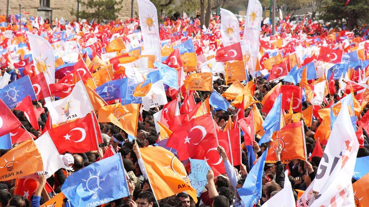 AK Parti'de yerel seçimlere hazırlık hız kazandı! Cumhurbaşkanı Erdoğan sahaya çıkacak