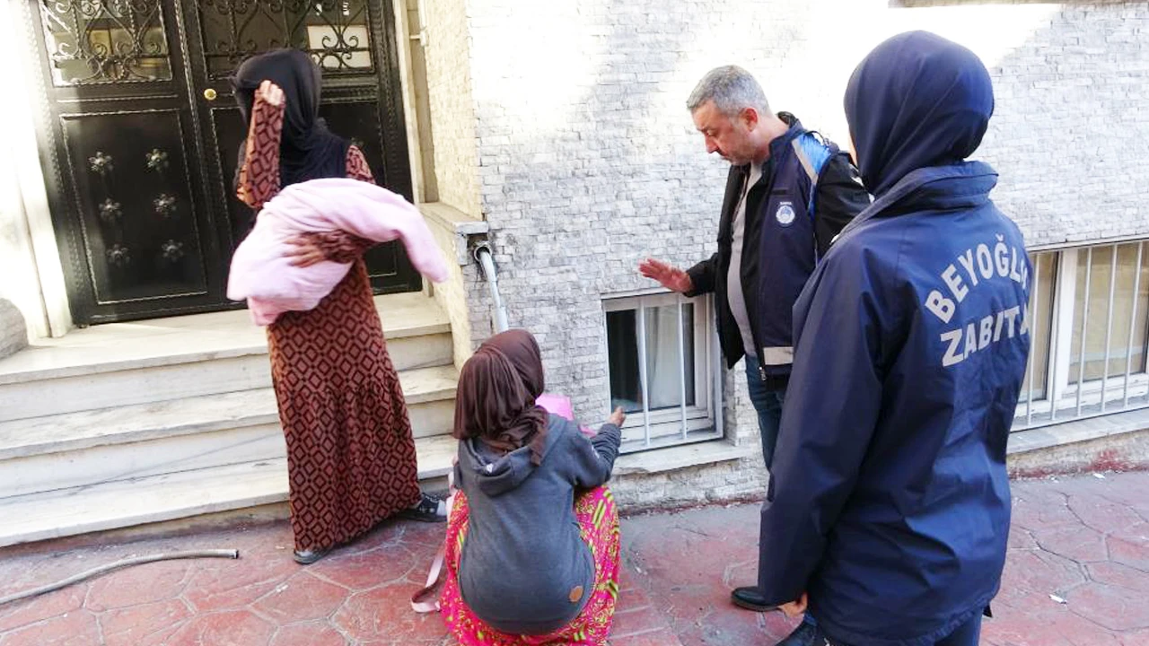 Taksim Meydanı dilencilerin mekanı oldu, dilenciler tek tek toplandı