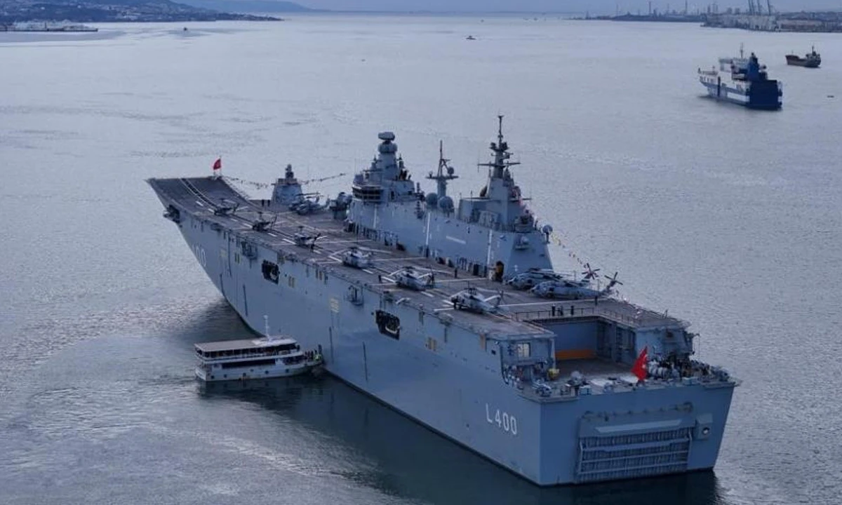 TCG Anadolu'ya 7'den 70'e ziyaretçi akını