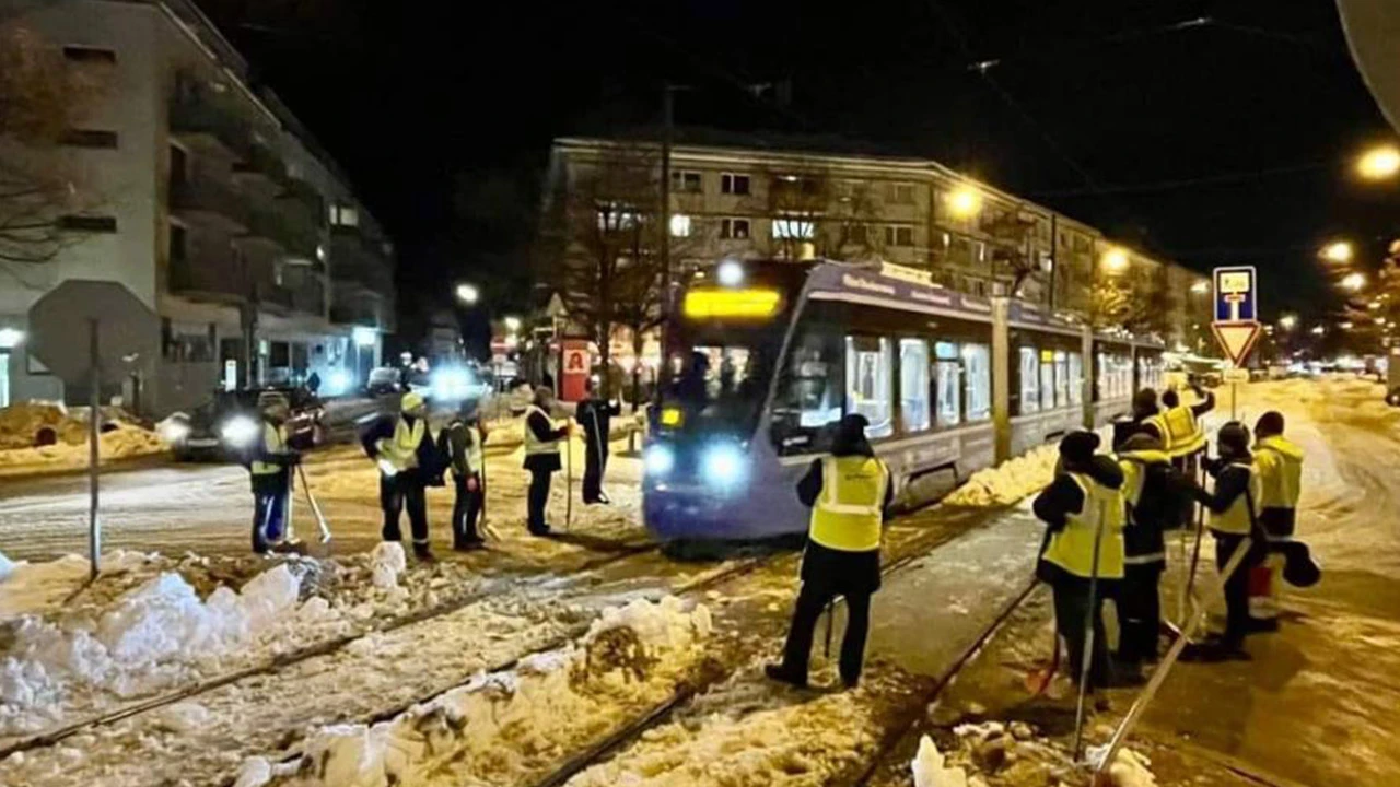 Münih’te 770 uçuş iptal oldu! Kar nedeniyle 10 bin valiz teslim edilemedi