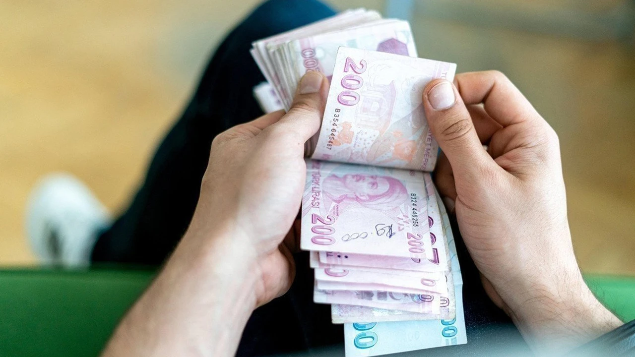 Kısmi emekliliğe kapı aralanıyor! EYT ve Emekliler Federasyonundan kritik açıklama