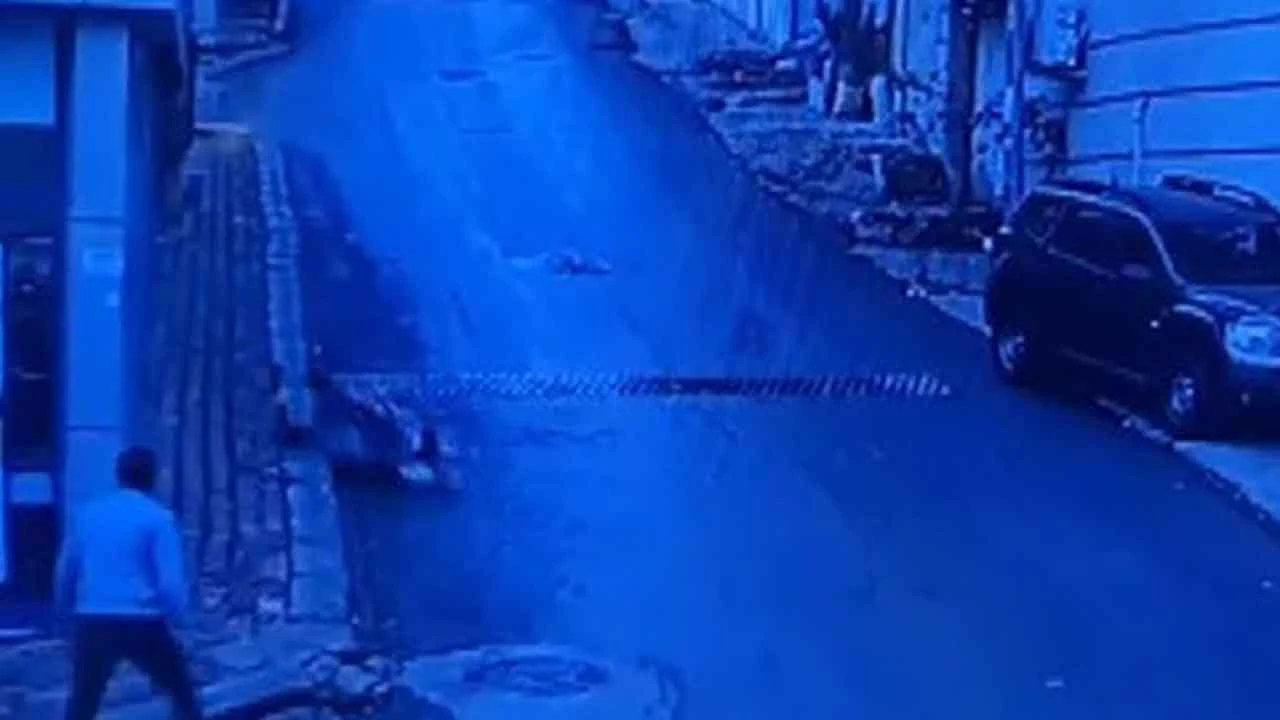 İzmir'de nefesleri kesen bebek arabası kazası! Annenin bir anlık dalgınlığı sonucu bakın ne oldu