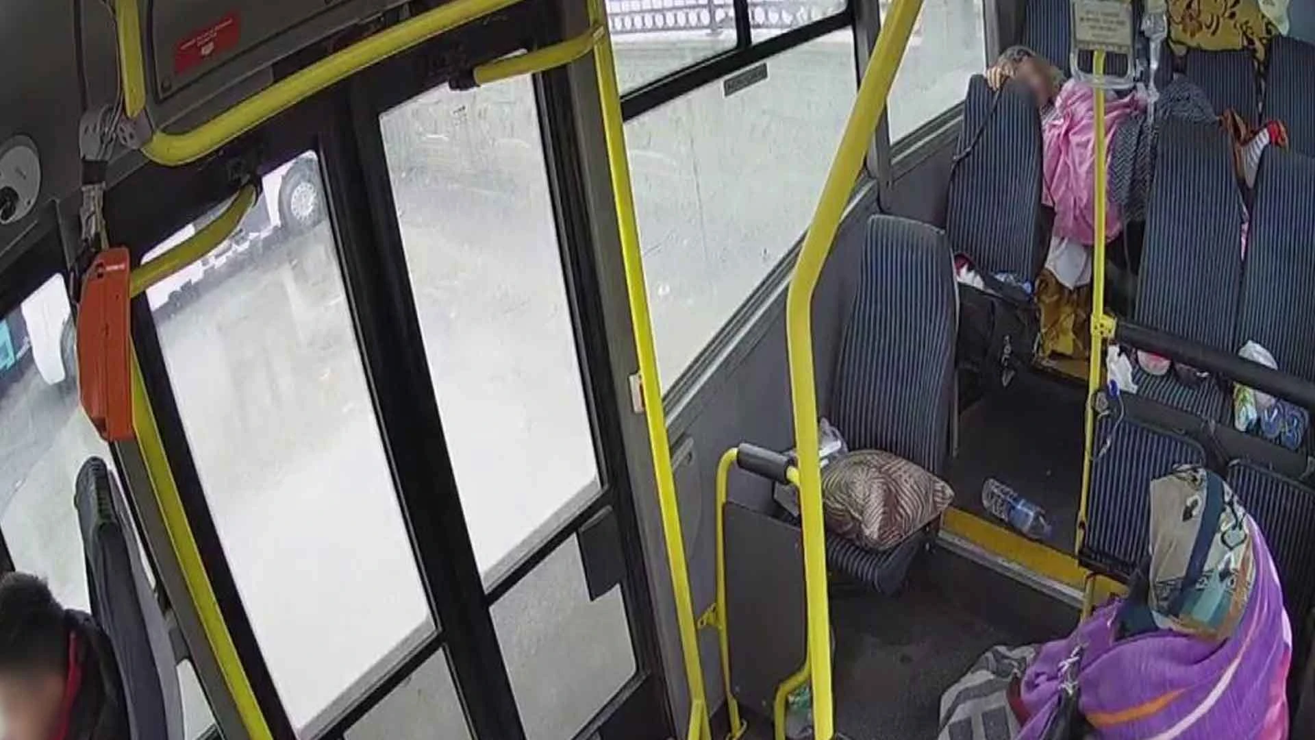 7.6 Şiddetindeki depreme minibüste yakalandı: Korku dolu anlar kamerada