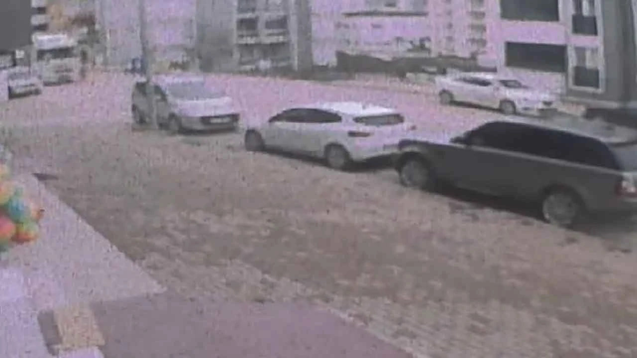 Bilecik'te yola aniden çıkan çıkan çocuğa tır çarptı