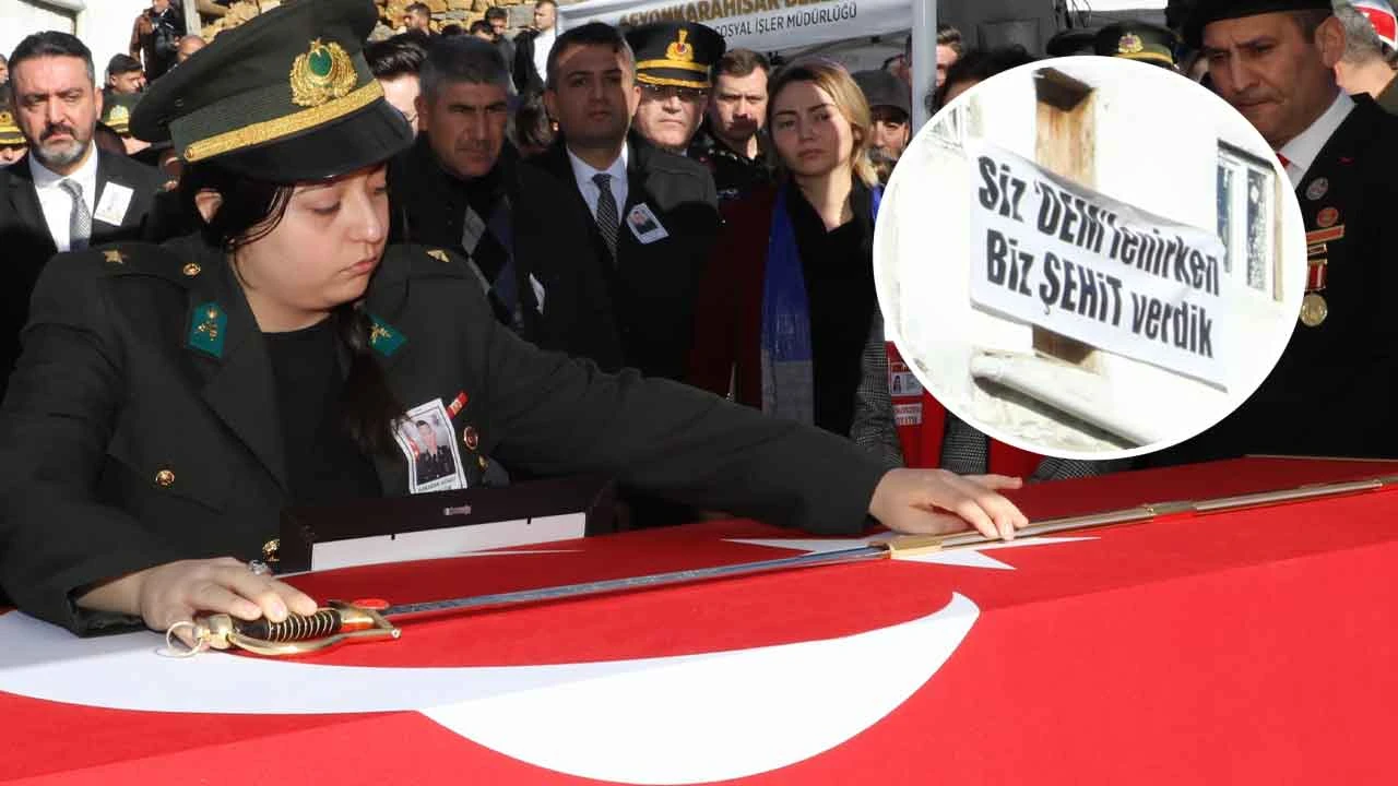 Kız kardeşinden şehide duygulandıran kılıçlı uğurlama DEM Parti göndermeli pankart dikkat çekti