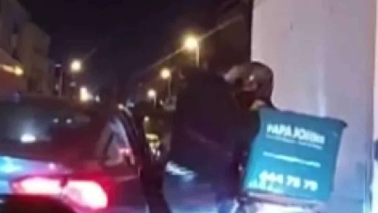 Esenyurt'ta kurye ile yol verme kavgasında magandalar saldırdı