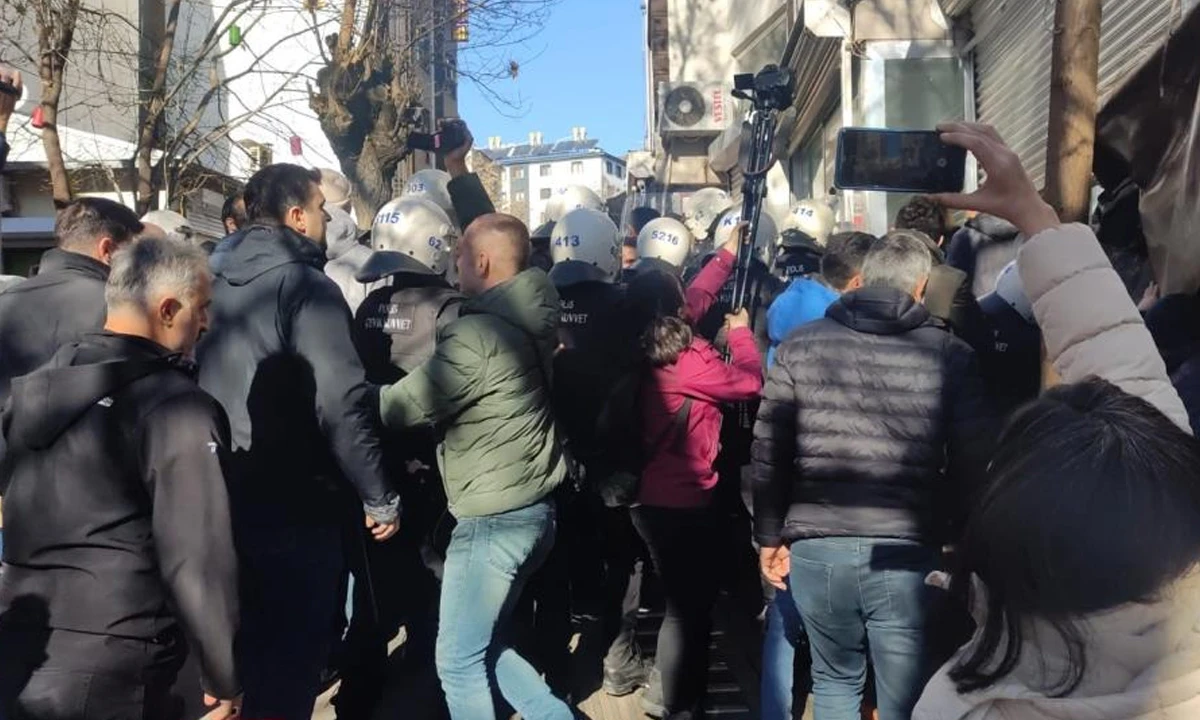 Operasyonları protesto eden DEM'lilere müdahale: 6 gözaltı
