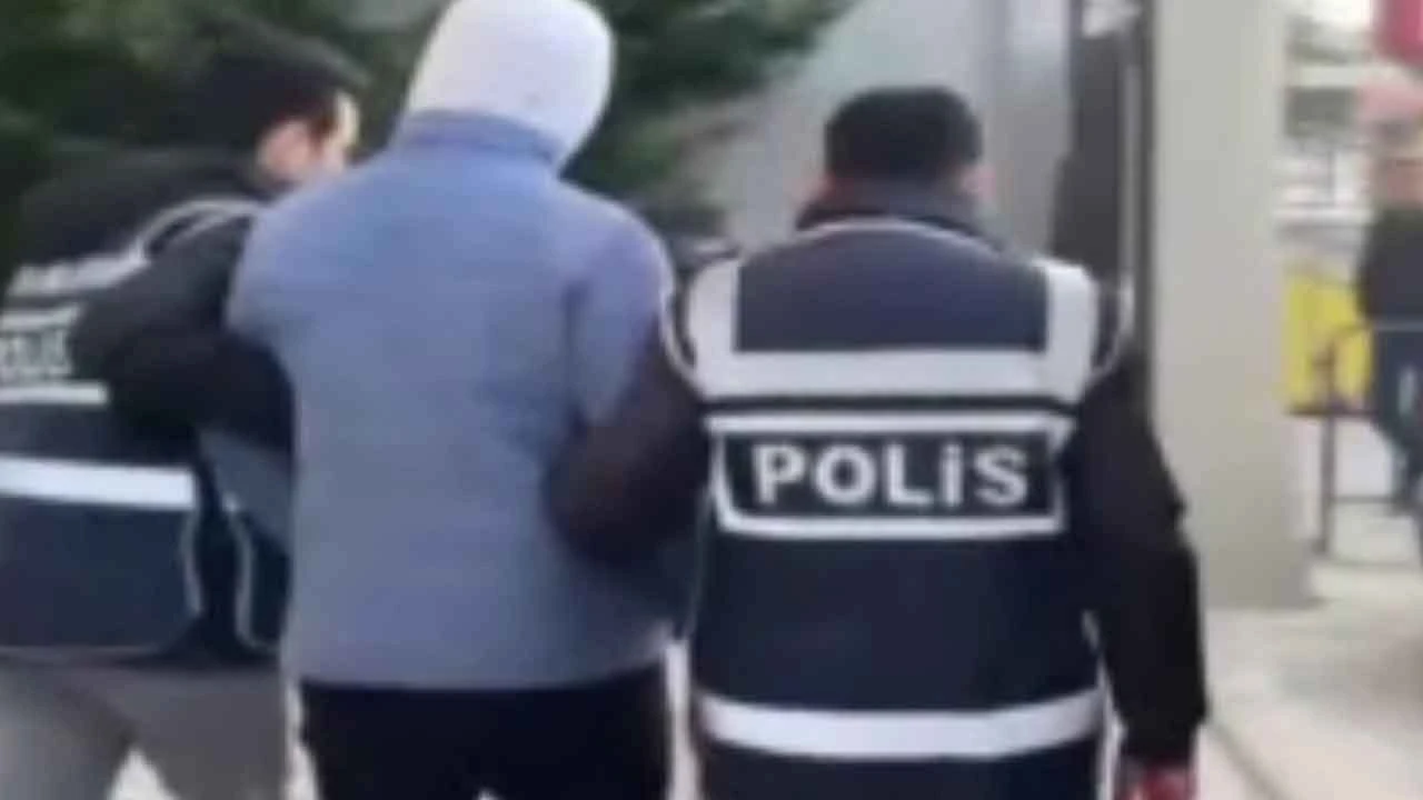 Esenyurt'ta yavru kediye işkence edip paylaşan çocuk yakalandı