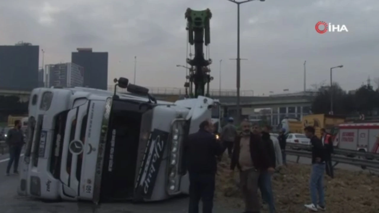 Basın Ekspres yolunda zincirleme kaza: 4 yaralı