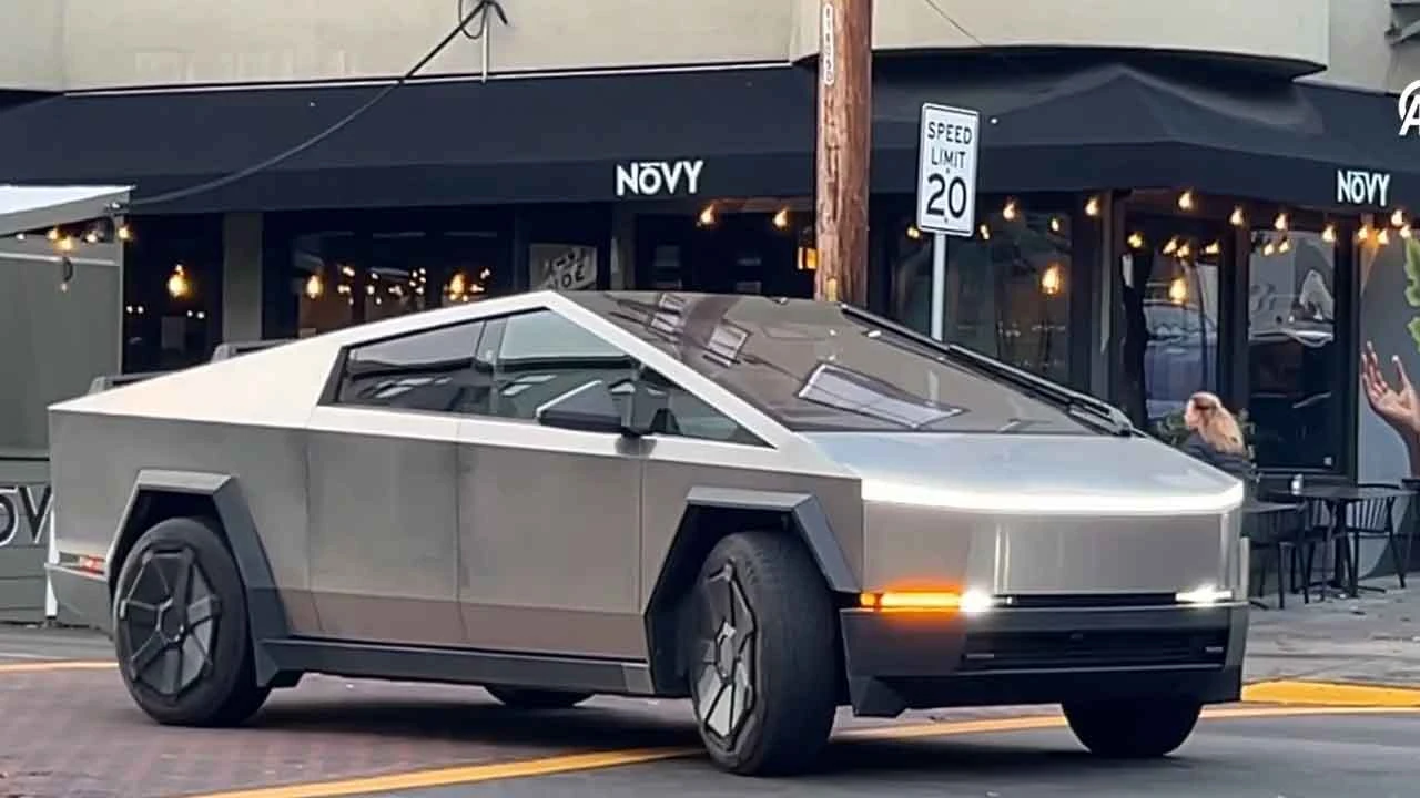 Tesla'nın Cybertruck modeli yollarda görüntülendi