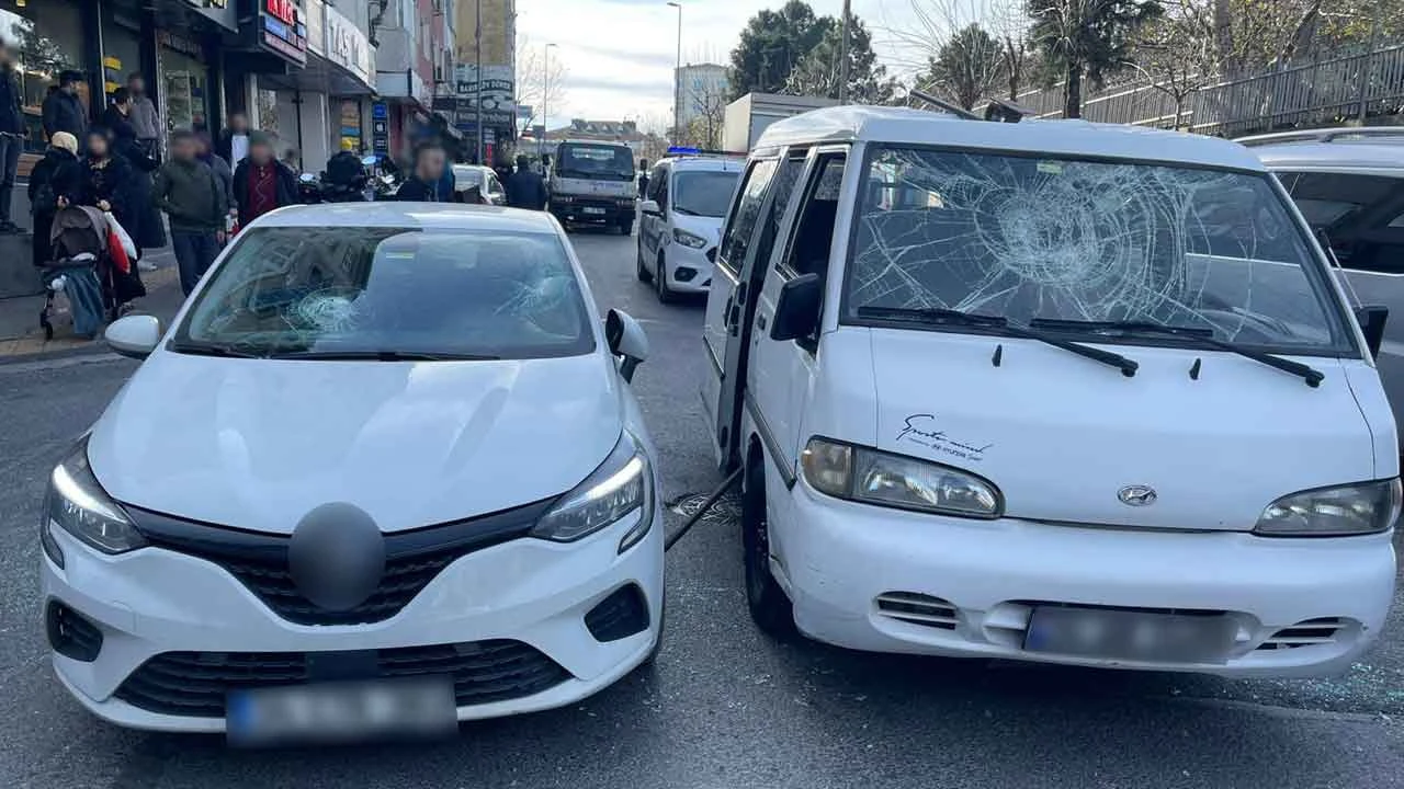 Yol verme kavgasında balyozlarla saldırdılar! Sürücüler yakalandı