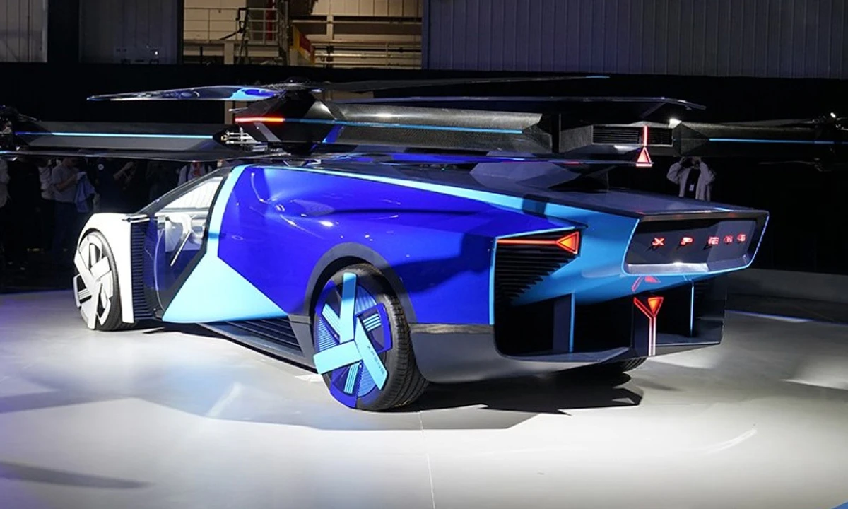 XPeng Aeroht şirketi uçan otomobil modelini tanıttı