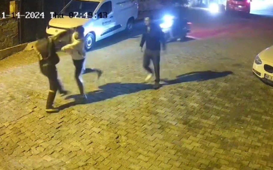 Çarptıkları yetmezmiş gibi bir de darp ettiler!