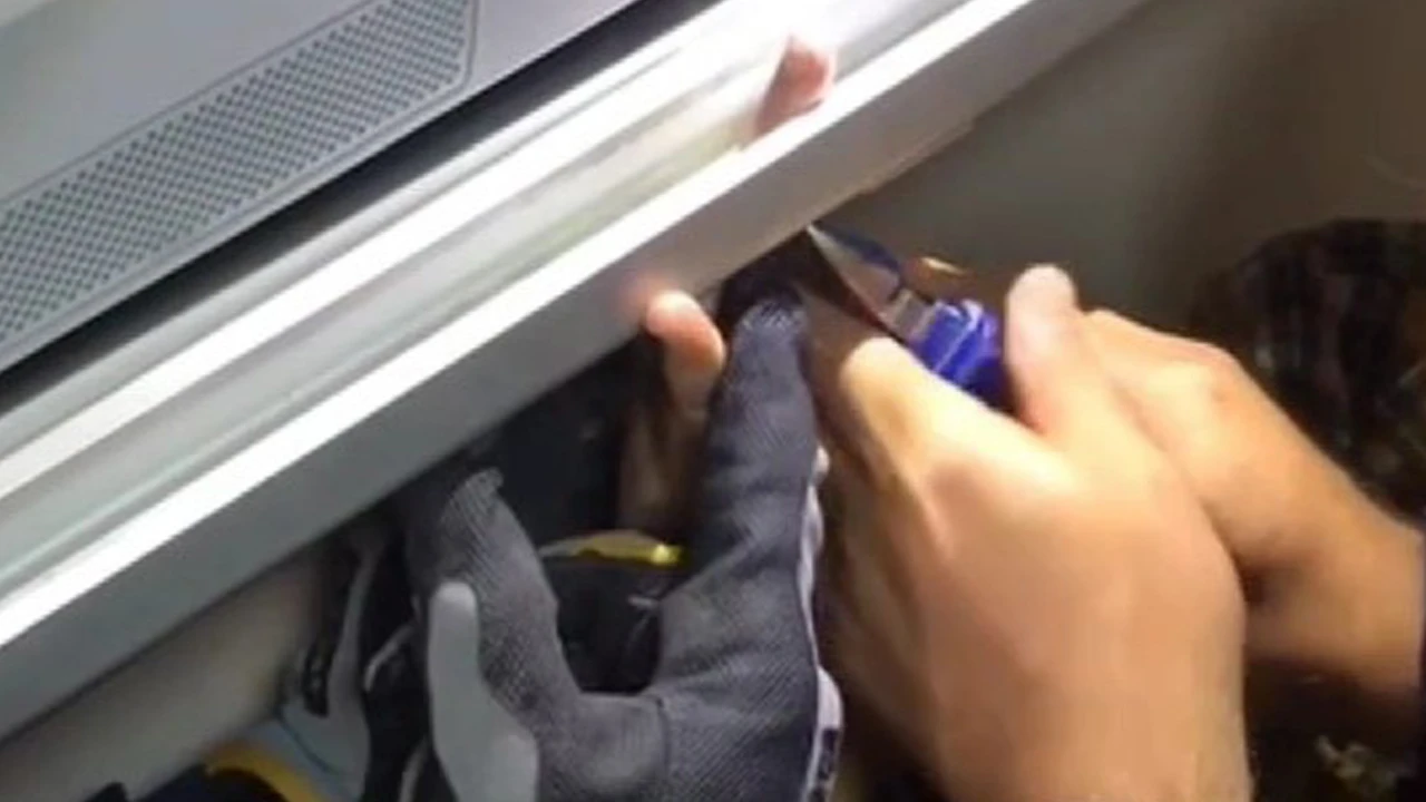 Ders sırasında nasıl yaptı akıl ermedi! Küçük çocuğu kurtarmak için itfaiye geldi