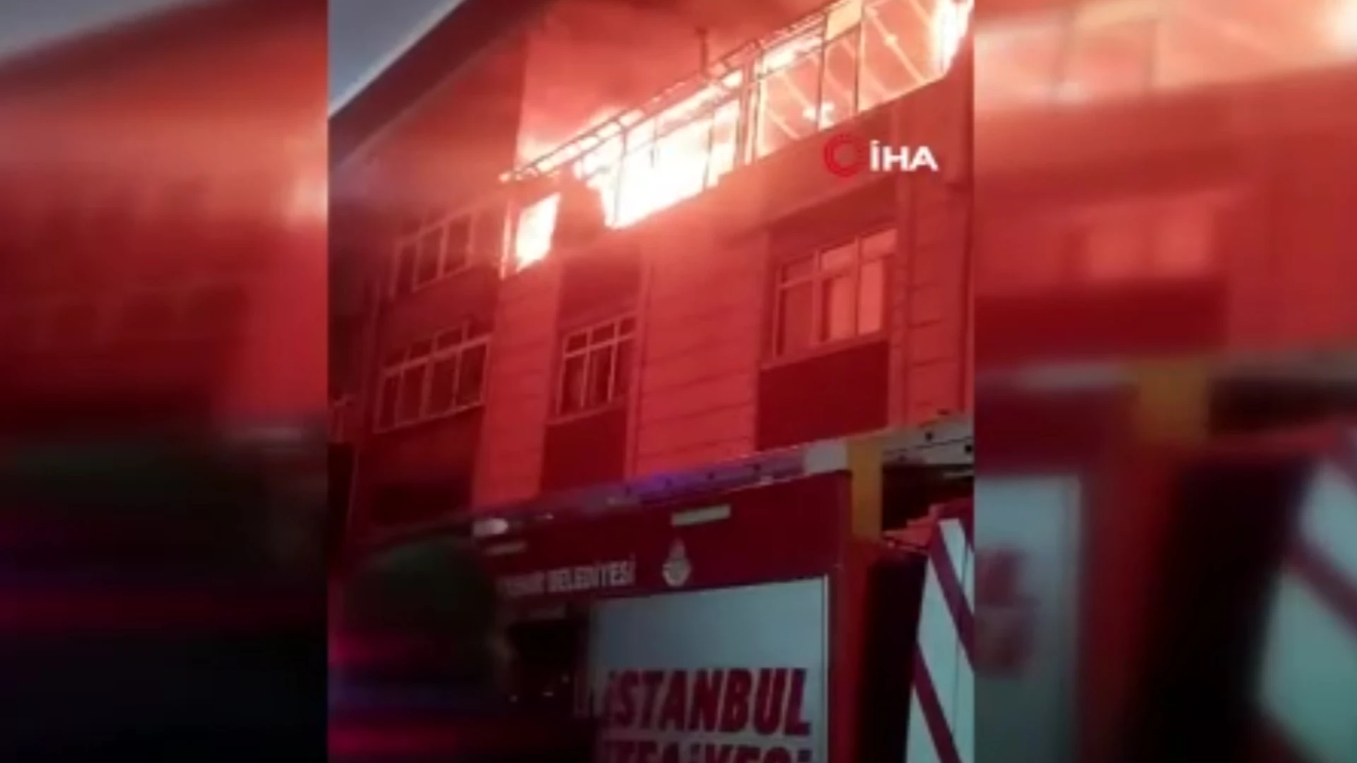 İstanbul'da yangın paniği! Mutfak tüpü patladı, yaşananlar anbean kaydedildi