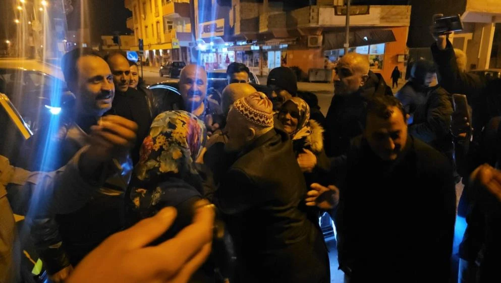 Esad'ın zulüm hapishanelerinde 21 yıl! Memleketine dönen Türk'e duygusal karşılama