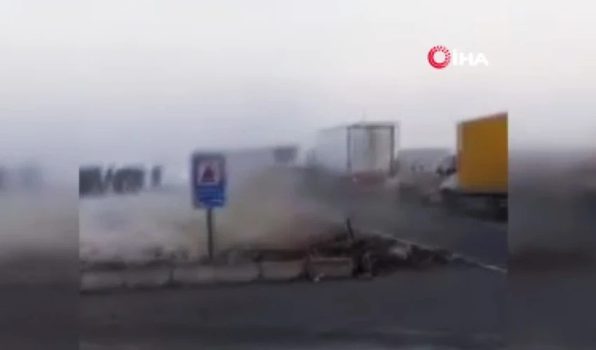Van'da peş peşe zincirleme kazalar! O anlar kamerada