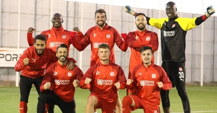 Sivasspor’da 2 futbolcu korona virüse yakalandı - Spor