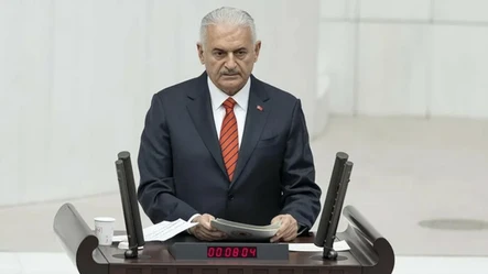 Binali Yıldırım TBMM'ye İstiklal Marşı okuyarak veda etti - Politika