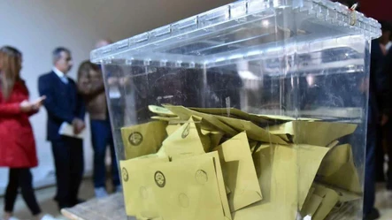 Murat Kurum, AK Parti'nin masasındaki son anketi açıkladı - Secim-2023