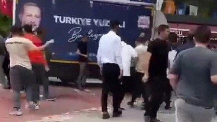 CHP'lilerden AK Parti standına silahlı saldırı: 2 yaralı - Secim-2023