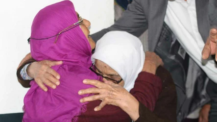 Sandık başında gözyaşları sel oldu! Yıllardır görüşmeyen kardeşler seçim günü karşılaştı - Secim-2023