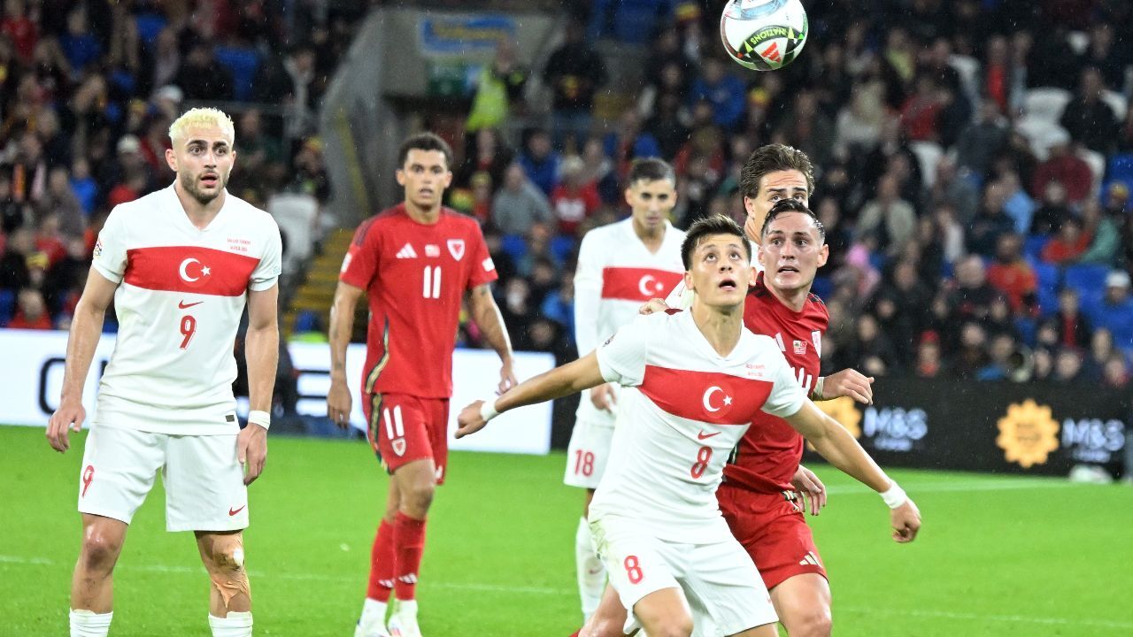 Türkiye 10 kişi tamamladığı maçta Galler ile 0-0 berabere kaldı! - Futbol