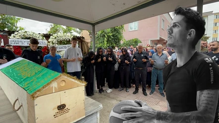 Trafik kazasında hayatını kaybeden milli basketbolcu İlkan Karaman son yolculuğuna uğurlandı - Basketbol