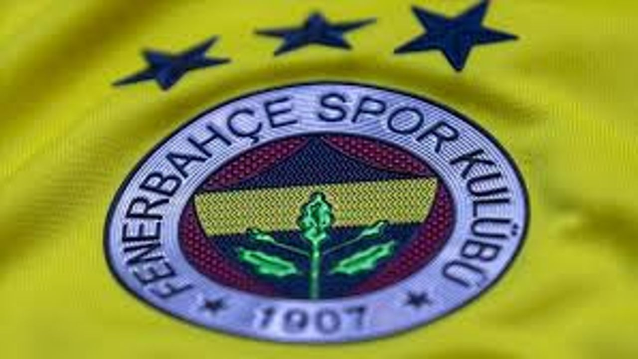 Fenerbahçe TMOK tarafından verilen Şeref Bayrağı'nın sahibi oldu - Aktüel